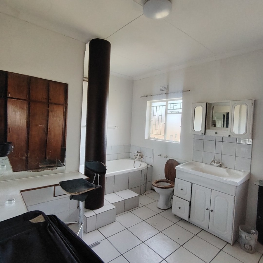 Commercial Property for Sale in Roodewal Free State